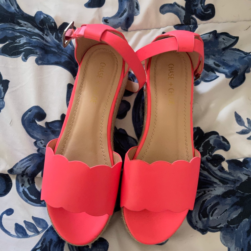 Scalloped Platform Sandals